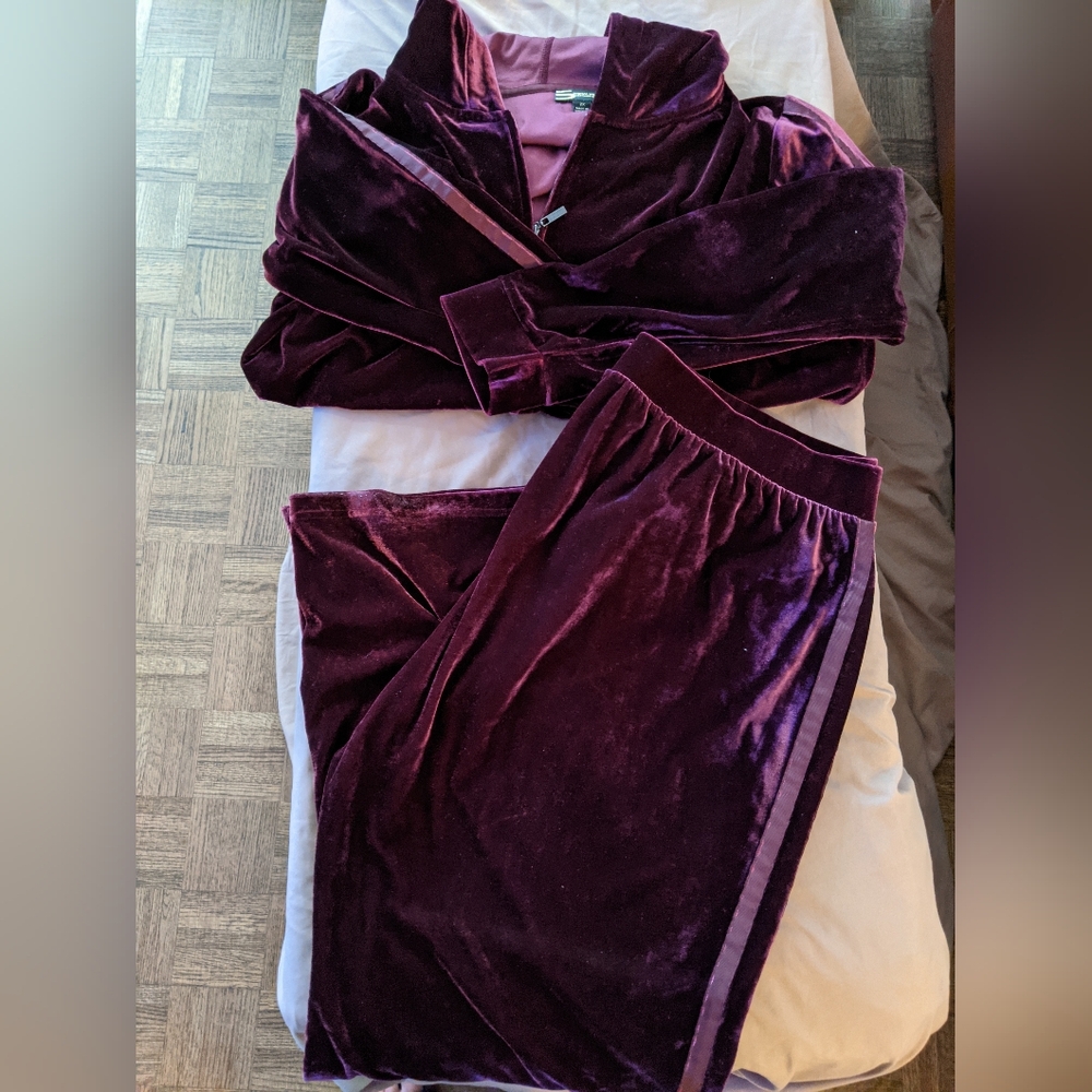 Jogging Suit